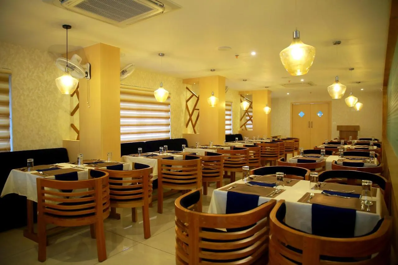 D'Chandelier Kochi Indie