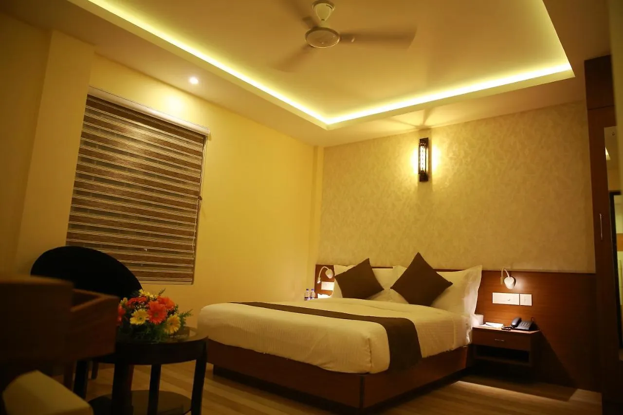 D'Chandelier Kochi 3*,